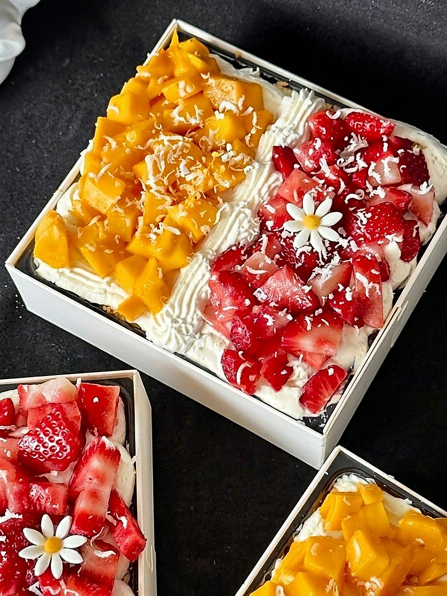 Mango & Strawberry Cake Box